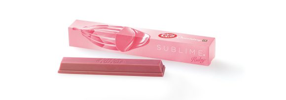 คิทแคทรสช็อกโกแลตสีชมพู Ruby Sublime Kit Kat