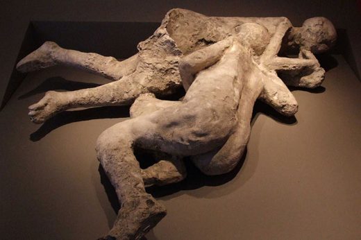 คดีพลิก! ร่างลาวาแข็งคนกอดกันแห่งปอมเปอีแท้จริงเป็นชายทั้งคู่