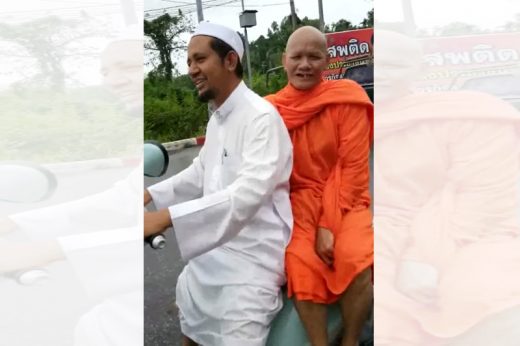 ชุ่มชื่นหัวใจ โต๊ะอิหม่ามขี่จยย.ส่งเจ้าอาวาส มิตรภาพสองศาสนา