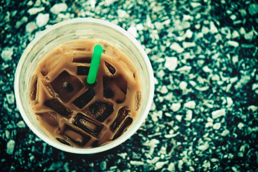 สตาร์บัคสหรัฐฯ ทดลองใช้ “คอฟฟี่ไอซ์” แก้ปัญหาน้ำแข็งละลายกาแฟจืด