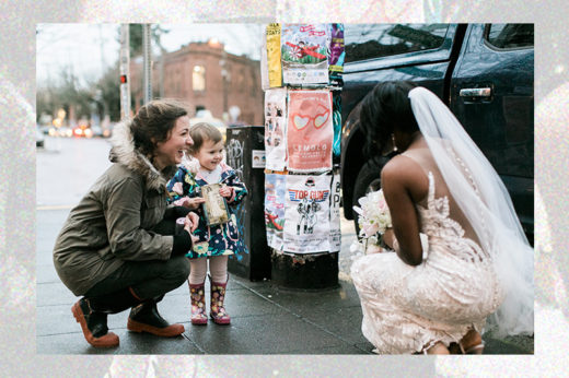 เรื่องราวแสนน่ารักเมื่อหนูน้อยคิดว่าสาวในชุดวิวาห์คือเจ้าหญิงจากนิทานเรื่องโปรด