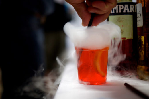 ระวัง! หนุ่มอินเดียกระเพาะทะลุต้องเฉือนทิ้ง เหตุดื่มเครื่องดื่มมีไนโตรเจนเหลว