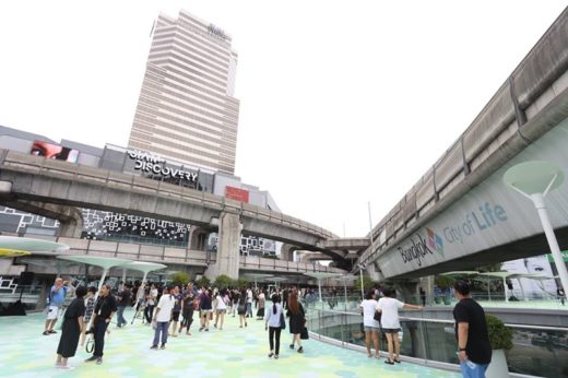 ‘ทางเดินเชื่อมแยกปทุมวัน’ กลับมาแล้ว! เพิ่มความสะดวกสบาย เก๋ด้วยดีไซน์จากใบบัว