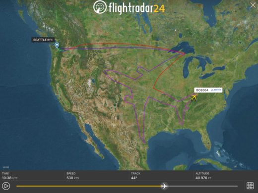 เท่ไปเลย! Boeing ส่งเครื่องบินทดสอบด้วยการกำหนดเส้นทางเป็นรูปเครื่องบินเหนือน่านฟ้าอเมริกา