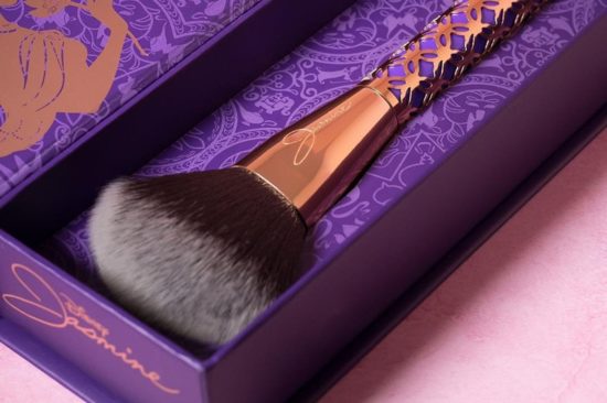 อยากแต่งหน้าสวยคมโฉบเฉี่ยวเหมือน “จัสมิน” เจ้าหญิงดิสนีย์ ต้องนี่เลย! ชุดแปรงแต่งหน้าออกใหม่จาก Luxie