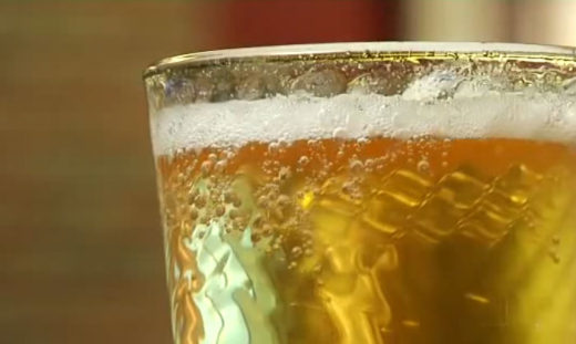 ความรู้คู่นักดื่มกับ 4 วิธีสังเกตแก้วเบียร์สะอาดหมดจดระดับ ‘beer clean’