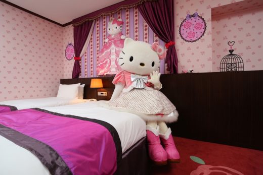 ตะมุตะมิทุกตารางนิ้วกับห้องพักธีม “Hello Kitty” ในโรงแรม Keio Plaza กรุงโตเกียว