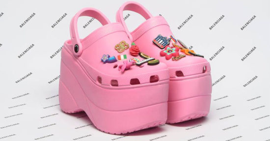 สวยใสไฮแฟชั่น! เมื่อ Balenciaga ออกแบบรองเท้า Crocs ของตัวเอง “Foam”