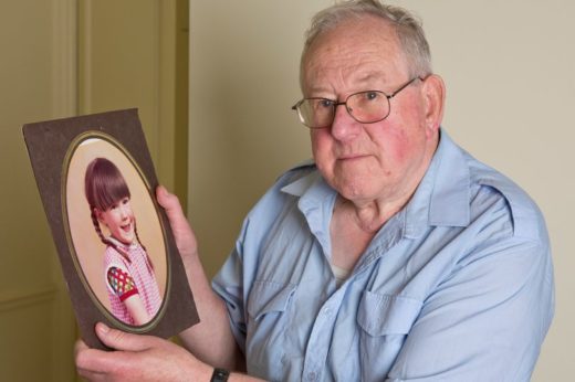 ความเจ็บปวดของพ่อ ลูกสาวหายตัวไร้ร่องรอยคอยตามหา 24 ปียังไม่เจอ กลัวต้องลาโลกไปทั้งที่ยังไม่พบลูก