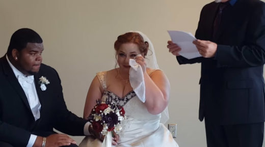 จดหมายสุดซึ้งจากพ่อผู้ล่วงลับถึงลูกสาว เขียนไว้ล่วงหน้า 15 ปีเพื่อเปิดอ่านในวันที่เจ้าหญิงของพ่อเข้าพิธีวิวาห์