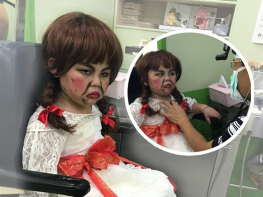 รมณ์บ่จอย! หนุ่มน้อยทำหน้าบูดเพราะต้องไปพบทันตแพทย์กะทันหันด้วยชุดตุ๊กตาผีแอนนาเบลในวันฮัลโลวีน