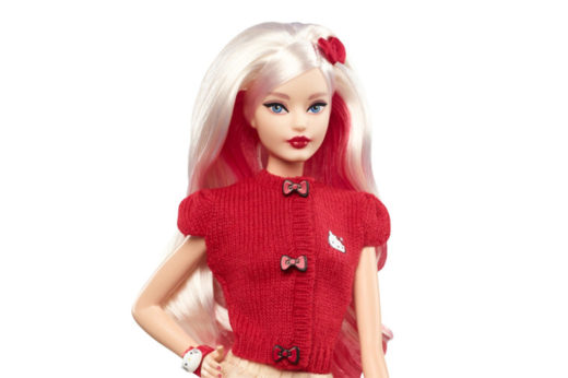 ความน่ารักคูณสอง! เมื่อตุ๊กตาสาวน้อย Barbie กลายเป็นสาวก Hello Kitty ในลุคสุดแซ่บ