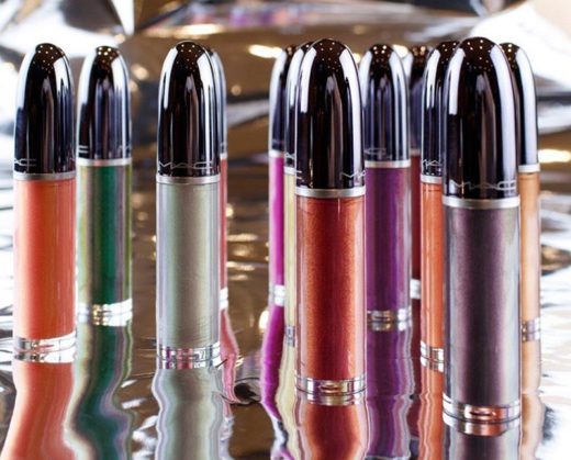 แบรนด์เครื่องสำอางดัง MAC ออกลิปสติก ‘Grand Illusion’ สีเมทัลลิคสุดแซ่บสวยเด่นมองเห็นระยะไกล