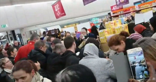 แม่บ้านจะเข้าใจ.. สงครามนูเทลลาอุบัติขึ้นในฝรั่งเศส หลังซูเปอร์มาเก็ตลดราคา 70%