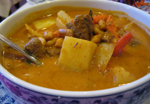 “มัสมั่น” ของไทยขึ้นอันดับหนึ่ง จัดอันดับ 50 อาหารอร่อยที่สุดในโลกโดย CNN