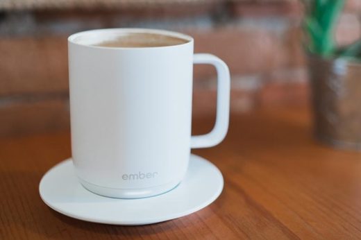 ยกจิบสบายใจ อุณภูมิไม่เปลี่ยนแปลง เพียงใช้แก้วเซรามิกอัจฉริยะ “Ember”