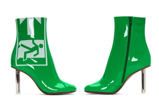 เก๋ ชิค เกินใคร! รองเท้าบูทสีเขียวสดใสลาย ‘ป้ายทางออก’ จากแบรนด์ Vetements