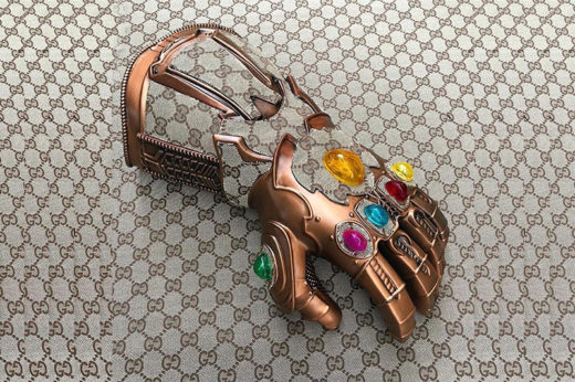 ศิลปินชื่อดังออกแบบถุงมือเกรียน ‘Infinity Gauntlet’ สวยหรูด้วยลายโมโนแกรม Gucci
