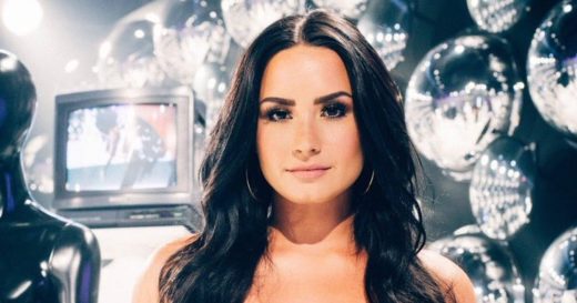นักร้องสาว Demi Lovato ถูกนำส่งโรงพยาบาลด้วยอาการเสพยาเกินขนาด