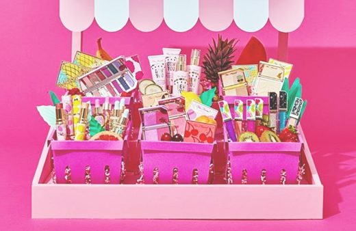 āļāđāļēāļĢāļąāļāļŠāļāđāļŠāļāļąāļāđāļāļĢāļ·āđāļāļāļŠāļģāļāļēāļāļĨāļēāļĒāļāļĨāđāļĄāđāļŦāļĨāļēāļāļŠāļĩāļŠāļąāļ “Tutti Frutti” āļāļēāļ Too Faced