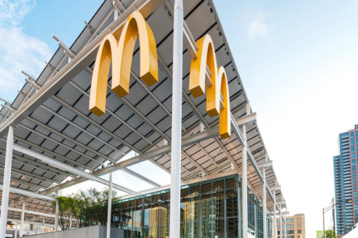 เลือกที่จะแตกต่าง! McDonald’s สาขาใหม่ในชิคาโก ปรับดีไซน์สวยแบบมินิมอล