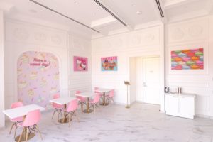 แฟนคิตตี้ต้องเลิฟ! Hello Kitty Grand Cafe ร้านสุดคิวท์สาขาแรกในแคลิฟอร์เนีย