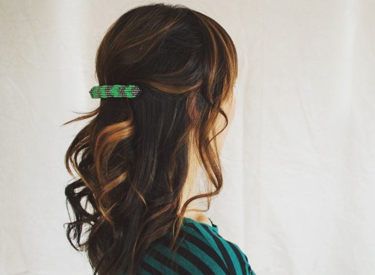 สวยเก๋ได้ไม่ง้อที่ม้วนผม! เพียงแค่คุณมีไดร์เป่าผมและขวดน้ำเท่านั้น [ชมคลิป]