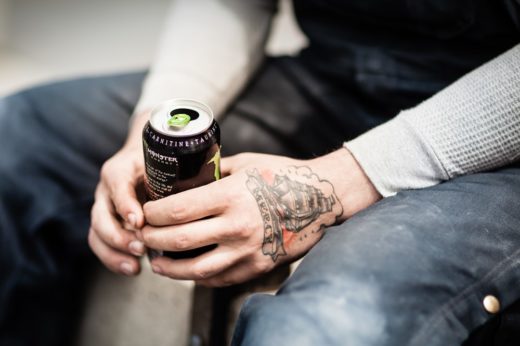 เมื่อ “เครื่องดื่มชูกำลัง” ไม่ชูสุขภาพ ดื่มแล้วส่งผลหลอดเลือดตีบลงได้ในเวลาครู่เดียว